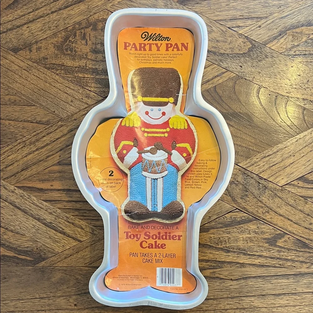 Vintage Wilton Party Pan Toy Soldier Aluminum Cake Mold, 1979, Cowboy/Child
